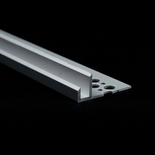 Flex Extreme Tiled-in Channel 45º (13mm)